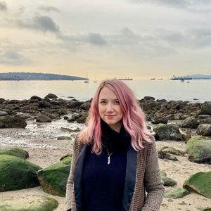 Meet your Posher, Eliza